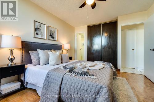 719 - 1625 Bloor Street E, Mississauga, ON - Indoor Photo Showing Bedroom