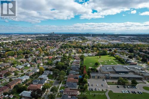 719 - 1625 Bloor Street E, Mississauga, ON - Outdoor With View