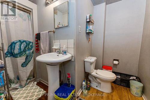 477 Horton Street, London, ON - Indoor Photo Showing Bathroom