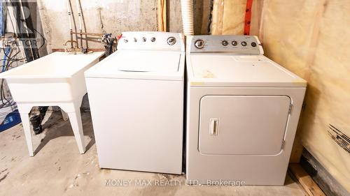 39 Chesapeake Crescent, Ottawa, ON - Indoor Photo Showing Laundry Room