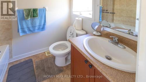 39 Chesapeake Crescent, Ottawa, ON - Indoor Photo Showing Bathroom