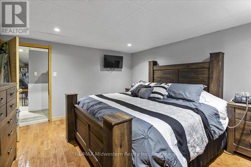 135 Queen Street, North Perth (31 - Elma Twp), ON - Indoor Photo Showing Bedroom