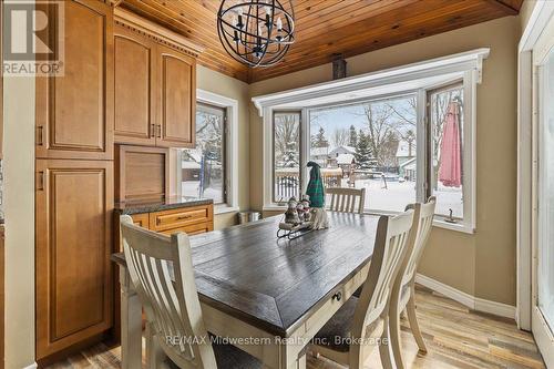 135 Queen Street, North Perth (31 - Elma Twp), ON - Indoor Photo Showing Dining Room