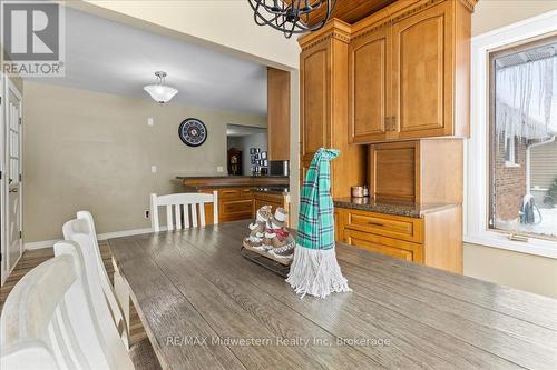 135 Queen Street, North Perth (31 - Elma Twp), ON - Indoor Photo Showing Dining Room