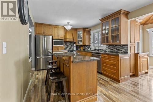 135 Queen Street, North Perth (31 - Elma Twp), ON - Indoor Photo Showing Kitchen With Double Sink