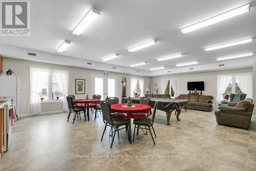 219 - 760 Woodhill Drive, Centre Wellington (Fergus), ON - Indoor Photo Showing Dining Room