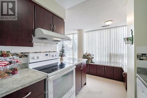 103 - 700 Constellation Drive, Mississauga, ON - Indoor Photo Showing Kitchen