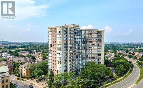 702 - 4235 Sherwoodtowne Boulevard, Mississauga, ON - Outdoor