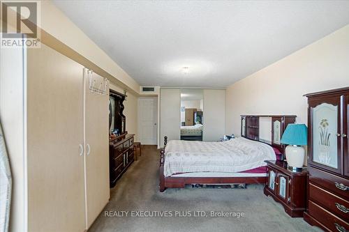 702 - 4235 Sherwoodtowne Boulevard, Mississauga, ON - Indoor Photo Showing Bedroom