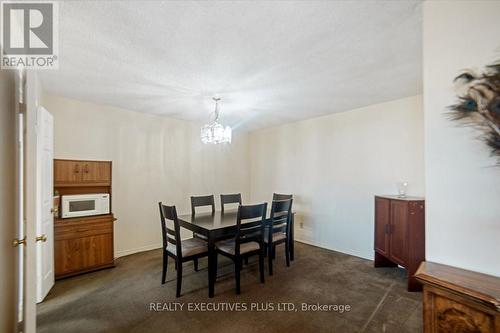 702 - 4235 Sherwoodtowne Boulevard, Mississauga, ON - Indoor Photo Showing Dining Room