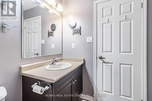 782 Johnson Heights, Milton, ON - Indoor Photo Showing Bathroom