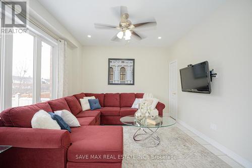 50 Begonia Crescent, Brampton, ON - Indoor Photo Showing Living Room