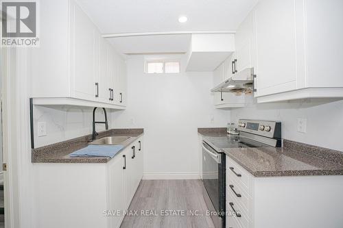 50 Begonia Crescent, Brampton, ON - Indoor Photo Showing Kitchen