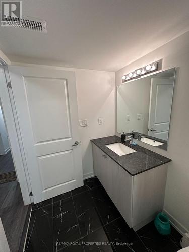 34 - 400 Finch Avenue, Pickering, ON - Indoor Photo Showing Bathroom