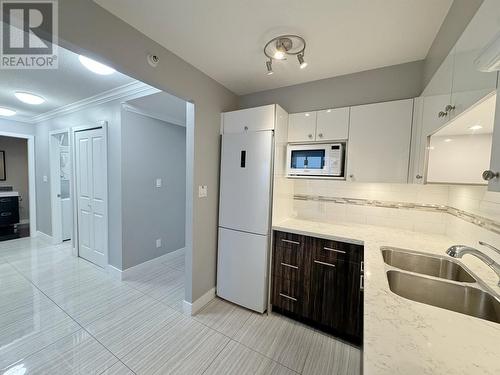 950 Cambie Street, Vancouver, BC - Indoor Photo Showing Kitchen With Double Sink