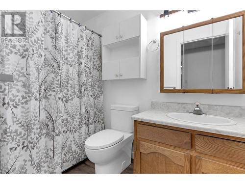 412 392 Killoren Crescent, Prince George, BC - Indoor Photo Showing Bathroom