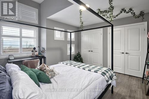 133 Sebastien Street, Blue Mountains, ON - Indoor Photo Showing Bedroom