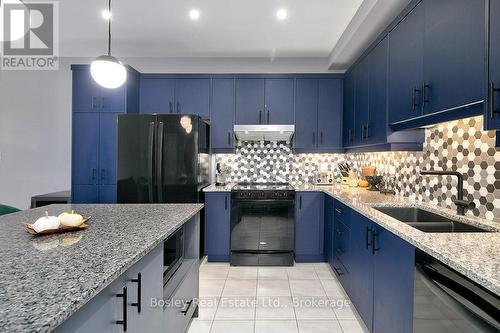 133 Sebastien Street, Blue Mountains (Blue Mountain Resort Area), ON - Indoor Photo Showing Kitchen With Double Sink With Upgraded Kitchen