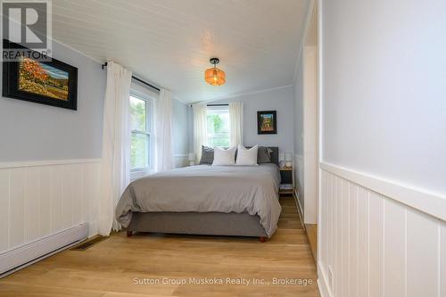 185 South Fairy Lake Road, Huntsville (Brunel), ON - Indoor Photo Showing Bedroom