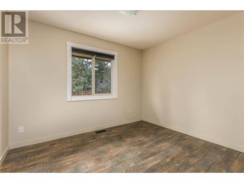 1221 50 Avenue Ne, Salmon Arm, BC - Indoor Photo Showing Other Room