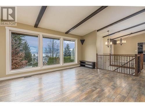 1221 50 Avenue Ne, Salmon Arm, BC - Indoor Photo Showing Other Room