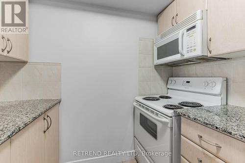 909 - 35 Bales Avenue, Toronto, ON - Indoor Photo Showing Kitchen