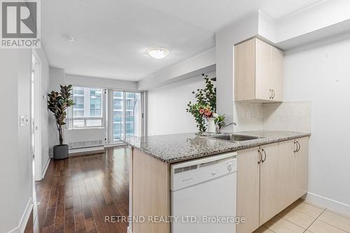 909 - 35 Bales Avenue, Toronto, ON - Indoor Photo Showing Kitchen