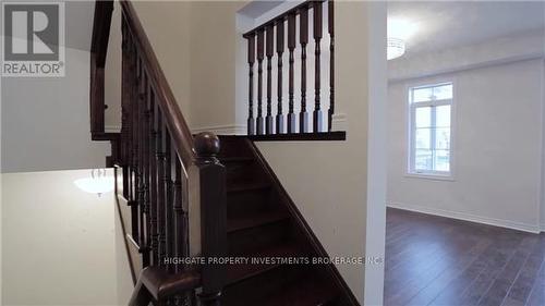 2556 Grand Oak Trail, Oakville, ON - Indoor Photo Showing Other Room