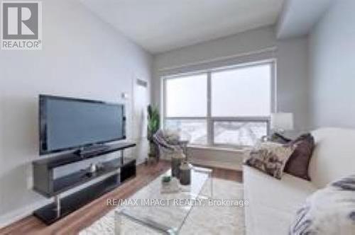 1211 - 181 Village Green Square, Toronto, ON - Indoor