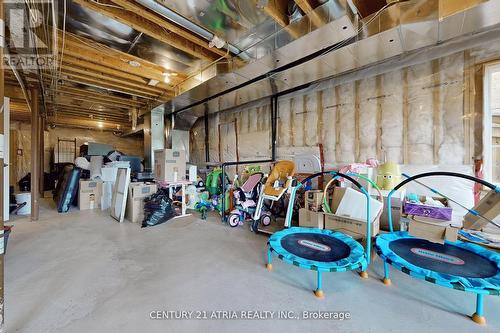 32 Vines Place, Aurora, ON - Indoor Photo Showing Basement