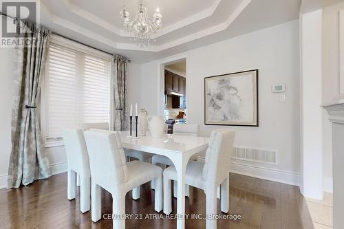 32 Vines Place, Aurora, ON - Indoor Photo Showing Dining Room