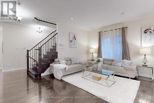 47 Rossini Drive, Richmond Hill, ON - Indoor Photo Showing Living Room