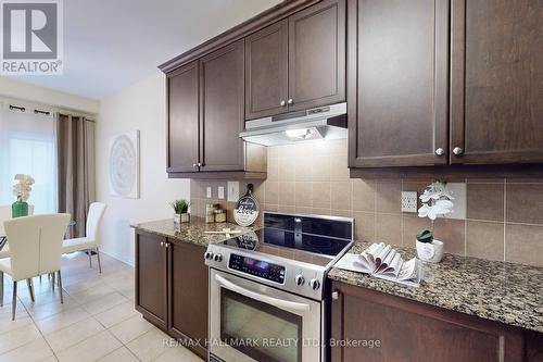 47 Rossini Drive, Richmond Hill, ON - Indoor Photo Showing Kitchen