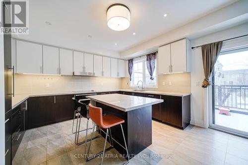 25 Village Parkway, Markham, ON - Indoor Photo Showing Kitchen With Upgraded Kitchen