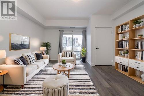 105 - 4 Spice Way, Barrie, ON - Indoor Photo Showing Living Room