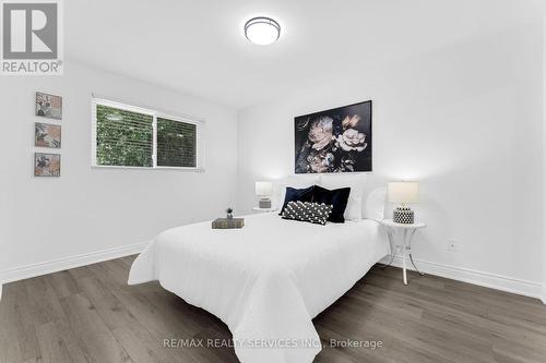 1301 Janina Boulevard, Burlington, ON - Indoor Photo Showing Bedroom