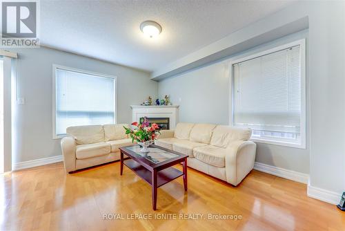 5538 Freshwater Drive, Mississauga, ON - Indoor Photo Showing Living Room With Fireplace