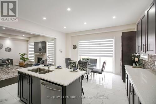 26 Joiner Circle, Whitchurch-Stouffville, ON - Indoor Photo Showing Kitchen With Double Sink