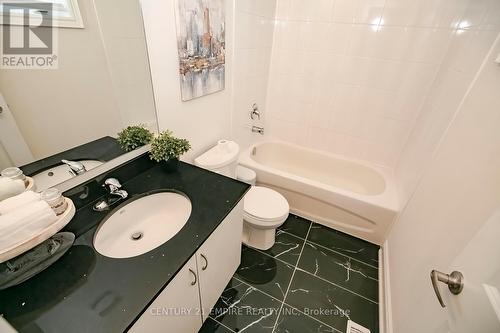 26 Joiner Circle, Whitchurch-Stouffville, ON - Indoor Photo Showing Bathroom