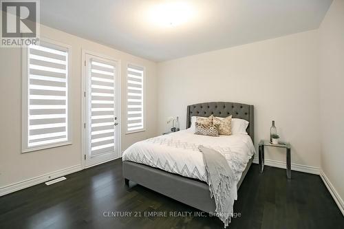 26 Joiner Circle, Whitchurch-Stouffville, ON - Indoor Photo Showing Bedroom