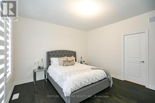 26 Joiner Circle, Whitchurch-Stouffville, ON - Indoor Photo Showing Bedroom