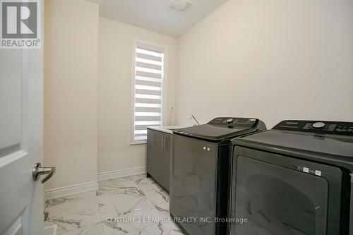 26 Joiner Circle, Whitchurch-Stouffville, ON - Indoor Photo Showing Laundry Room