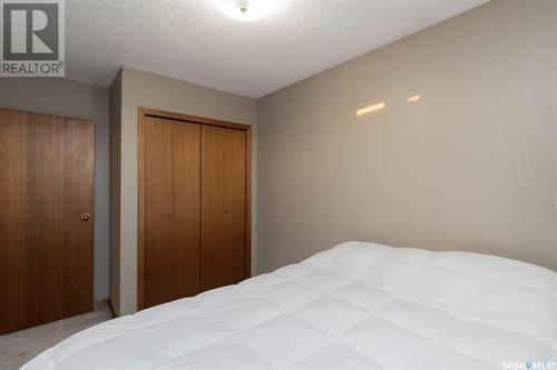 118 Adolph Crescent, Saskatoon, SK - Indoor Photo Showing Bedroom