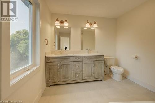 20 Stanley Avenue, Kitchener, ON - Indoor Photo Showing Bathroom