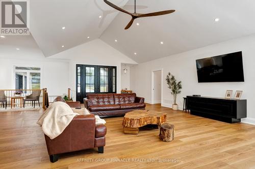 383 Snug Harbour Road, Kawartha Lakes (Lindsay), ON - Indoor Photo Showing Living Room