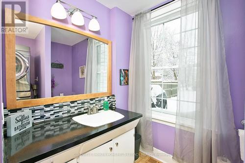 293 Elgin Street E, St. Marys, ON - Indoor Photo Showing Bathroom