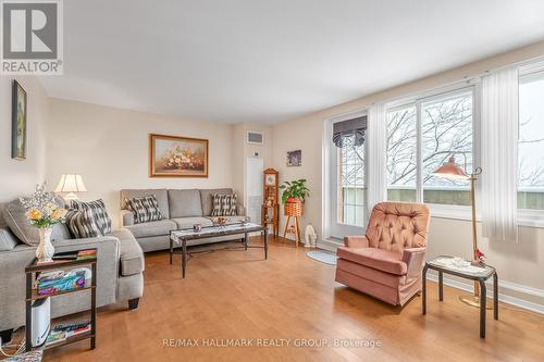 303 - 1599 Lassiter Terrace, Ottawa, ON - Indoor Photo Showing Living Room