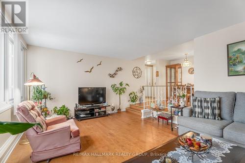 303 - 1599 Lassiter Terrace, Ottawa, ON - Indoor Photo Showing Living Room