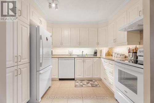 303 - 1599 Lassiter Terrace, Ottawa, ON - Indoor Photo Showing Kitchen