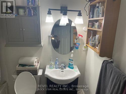 602 - 15 Albright Road, Hamilton, ON - Indoor Photo Showing Bathroom